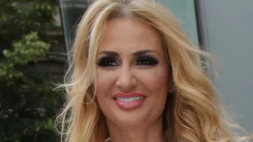 A luat proportii, iar noi am aflat motivul! Julia Jianu a explicat cum s-a ingrasat! La asta nu te asteptai, din partea ei