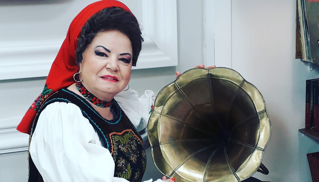 Valentin Sanfira a jucat-o până în ultimul moment. Cum a încercat artistul să țină divorțul de Codruța Filip ascuns de apropiați