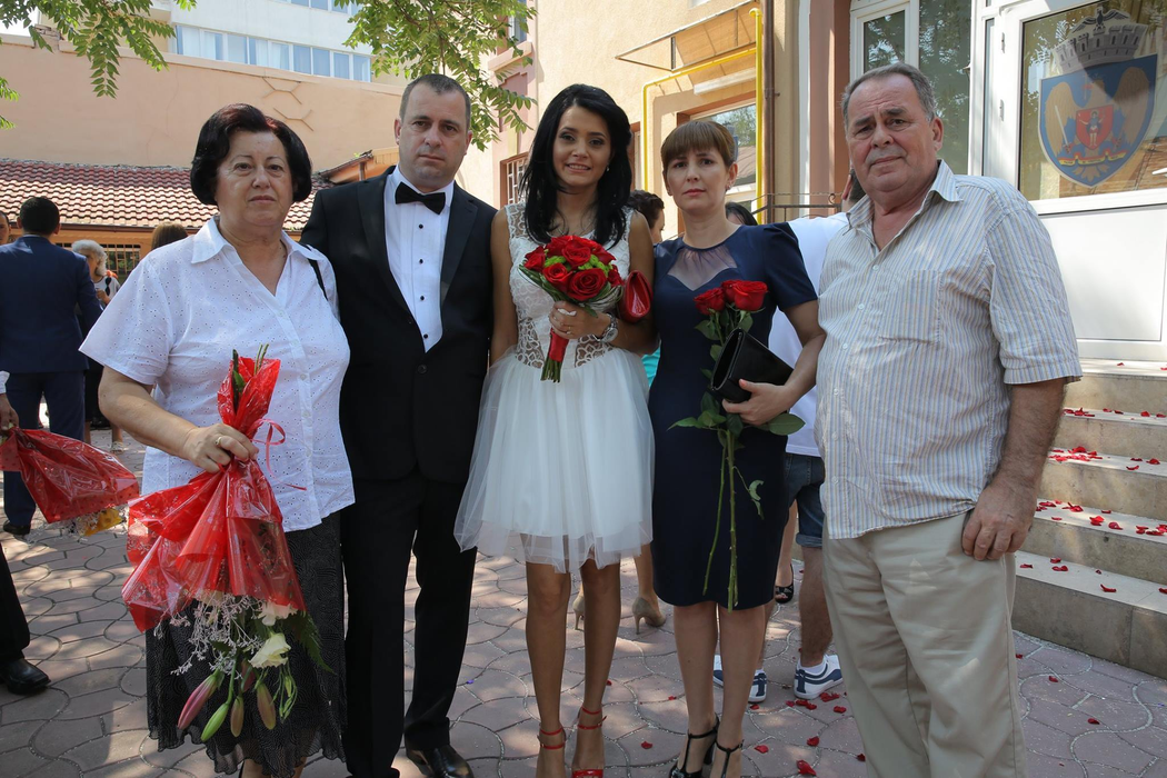 Diana de la ”Insula iubirii” împreună cu fostul soţ, la cununia civilă