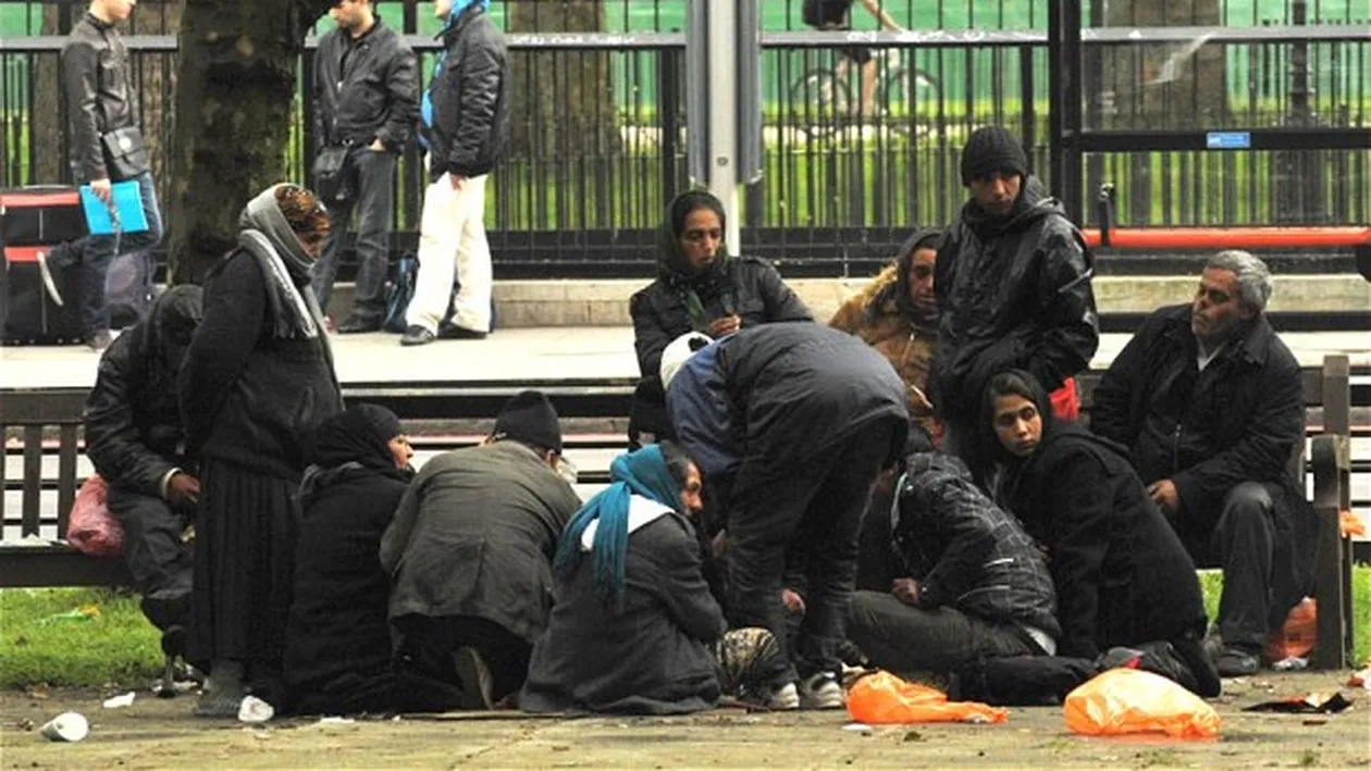 Haite de cersetori romani au invadat Londra pentru perioada sarbatorilor