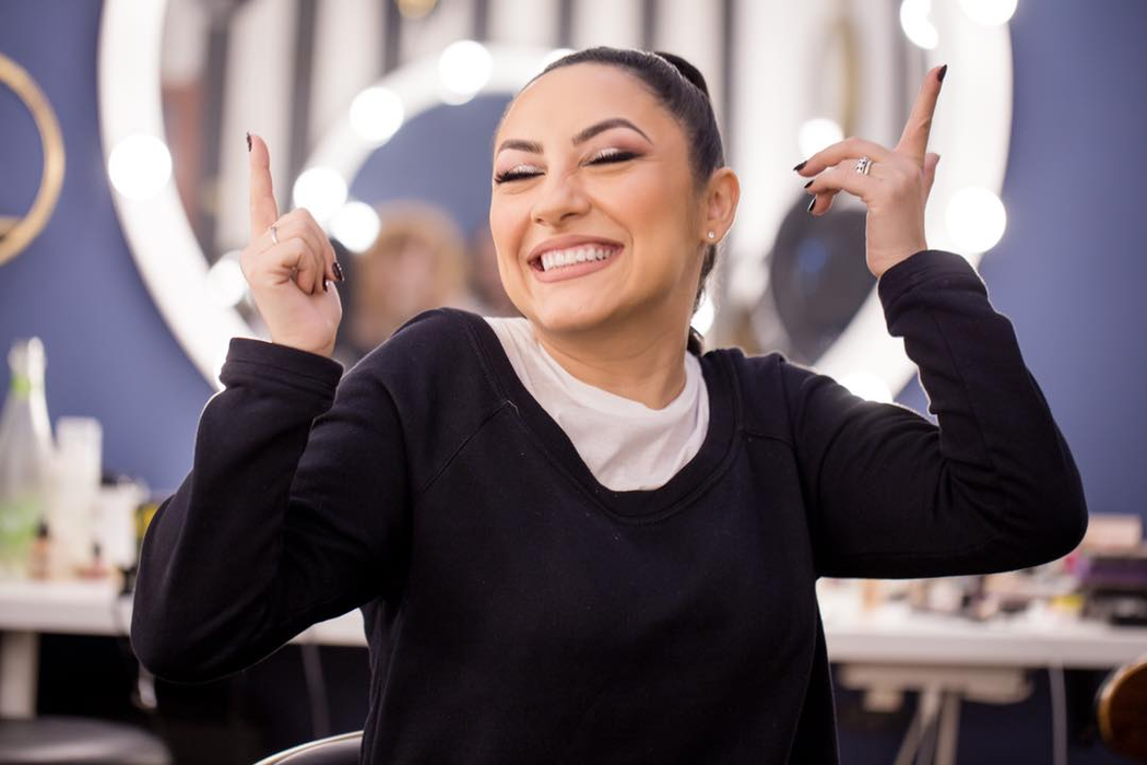 Chiar e gravidă?! Andra Măruță, prima imagine cu burtica după ce paparazzii CANCAN.RO au surprins-o la clinica medicului!