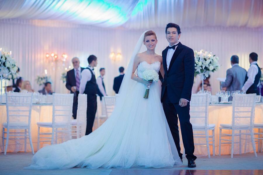 ELENA GHEORGHE şi-a arătat abdomenul la o săptămână după ce a născut! Fanii  nu s-au putut abţine:,,Oare cum e posibil?‘’
