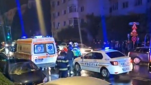 TRAGEDIE în Pitești! Un tânăr de doar 18 ani a murit strivit de mașina de ridesharing pe care o aștepta
