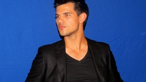 Ce s-a ales de Taylor Lautner, actorul din Twilight, la 17 ani de la lansarea filmului care l-a făcut celebru