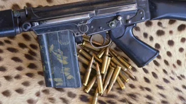 VIDEO Fostul sef al Serviciului Arme si Munitii Dolj si-a impuscat mortal sotia si a ranit-o grav pe fiica sa