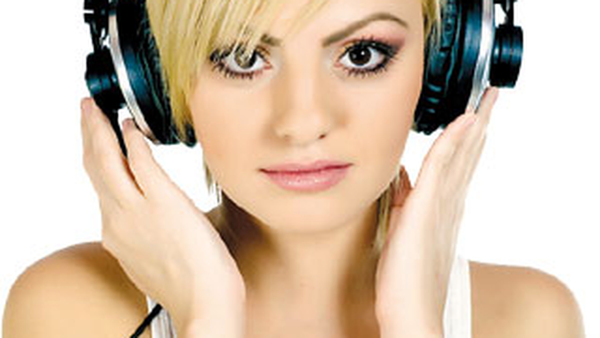 Inna si Alexandra Stan se bat pentru "Cea mai buna cantareata" si "Cel mai bun Dance"