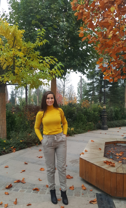 Daniela Ploia, cântăreața de muzică populară, este terorizată de amantele fostului iubit