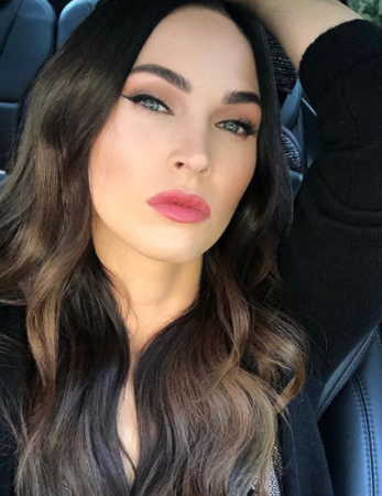 Megan Fox, la braț cu noul iubit. Brian Austin Green e de domeniul trecutului