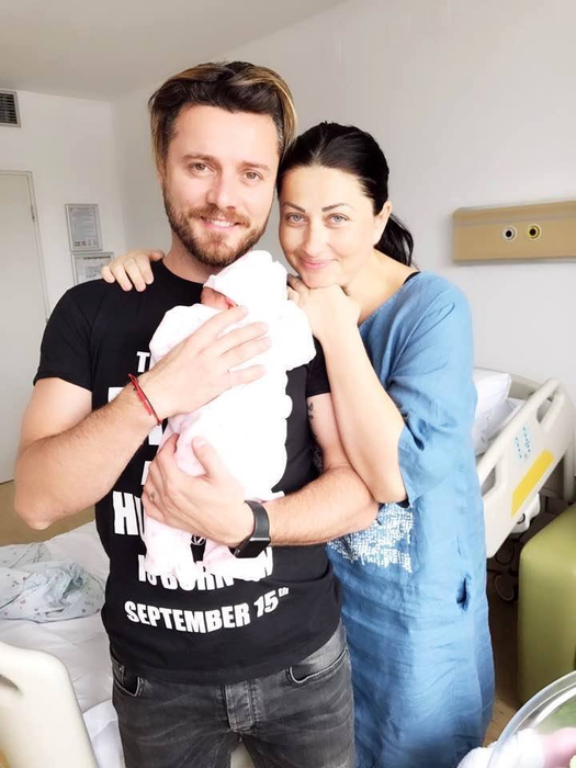 Gabriela Cristea, momente dificile după ce a devenit mămică! Vedeta şi Victoria au ieşit victorioase în final
