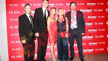 Amalia Nastase, Andreea Esca si Valentina Pelinel au sarbatorit 10 ani de Europa FM