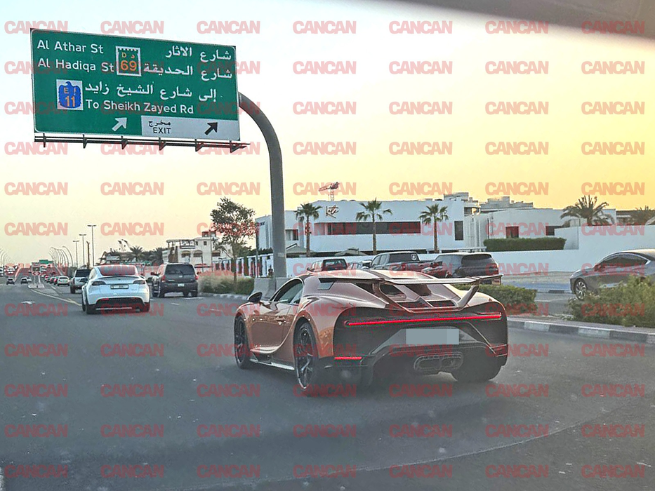 Frații Tate, în Dubai, cu un Bugatti Chiron Pur Sport