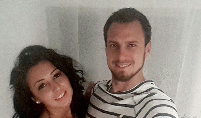 O mai ții minte pe Medana Kirschner, din sezonul 2 Insula Iubirii? Cum arată acum, după 10 ani, și din ce își câștigă existența