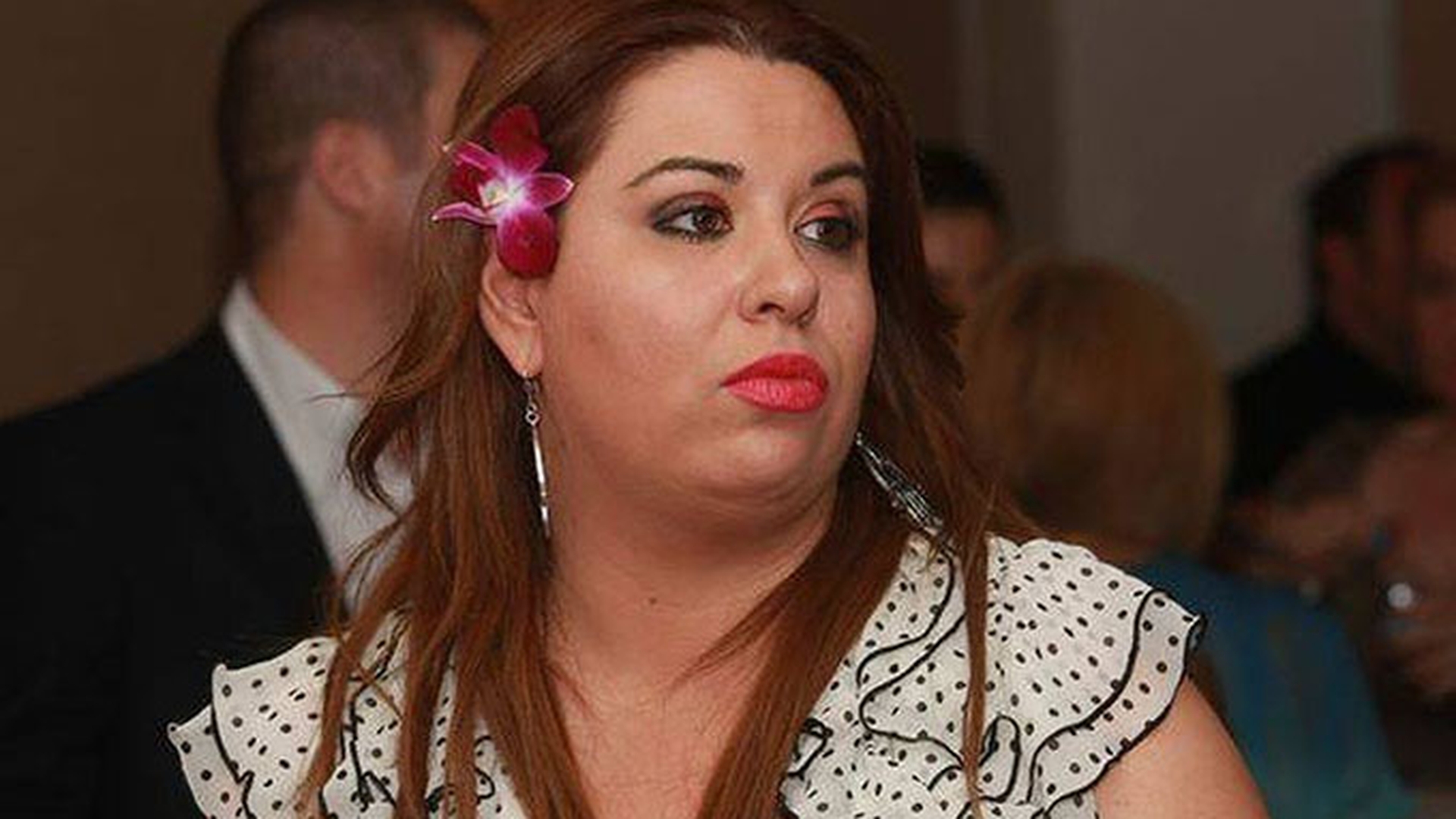 OANA ROMAN nu putea lipsi de la aniversarea lui DINU MAXER! Ţinuta ei însă a atras atenţia tuturor! S-a îmbrăcat într-o bluză transparentă şi...