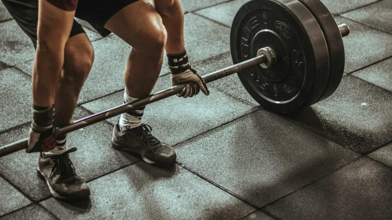 Forța nu este doar pentru sală: îți susține sănătatea, mintea și tonusul de zi cu zi