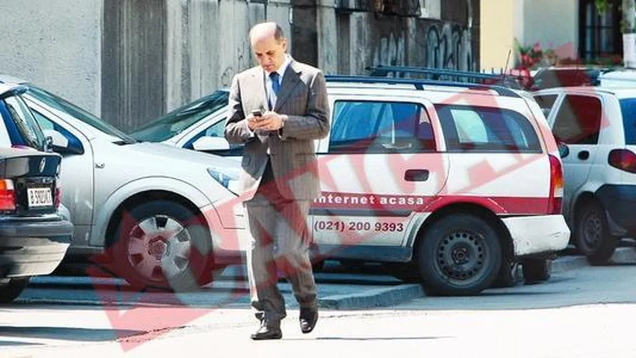 George Copos si-a anuntat relansarea blogului prin SMS