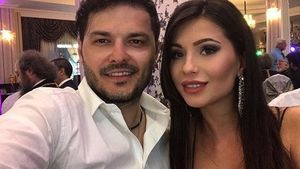 Anda Călin şi-a ”scos” burtica de gravidă la plajă! Cum arată iubita lui Liviu Vârciu în costum de baie