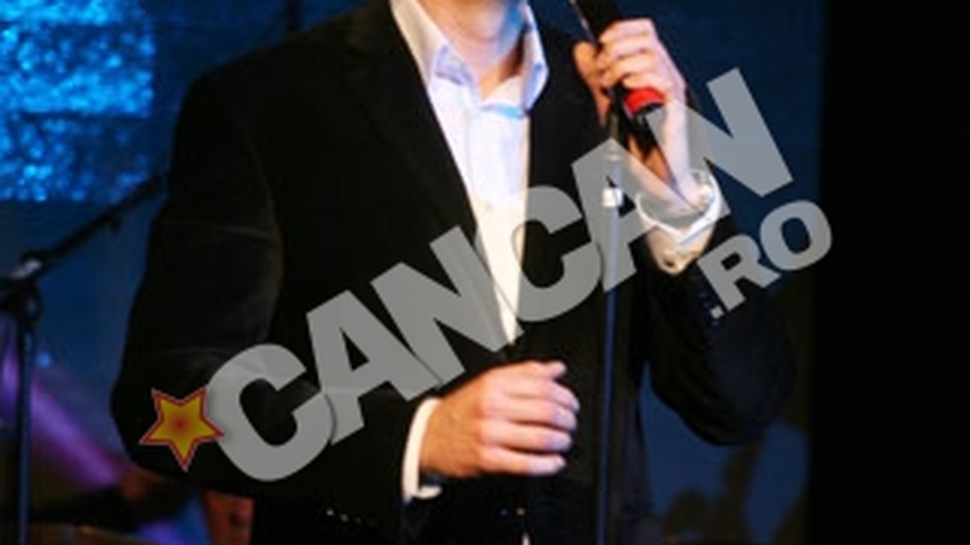 Gigantu care nu canta "lautareasca" si e masterand la Conservator a mostenit talentul tatalui, dar a ales sa nu cante muzica de petrecere