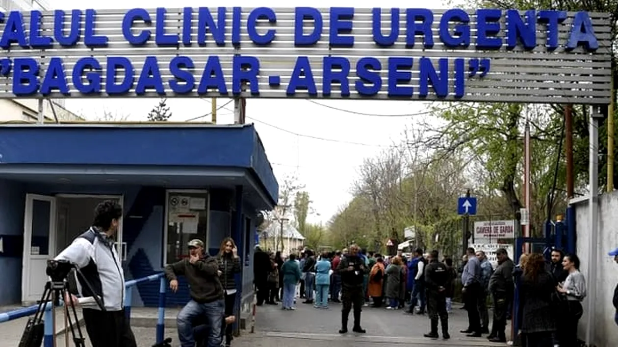 Scandalos! Ce bilețel i-au lipit pe ușă vecinii unei doctorițe de la Spitalul Bagdasar-Arseni din București: „Să te duci dracului cu...”