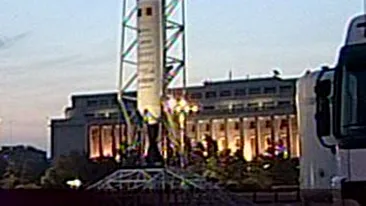 Racheta orbitala expusa in Piata Victoriei din Bucuresti! Va fi lansata in primavara lui 2013!