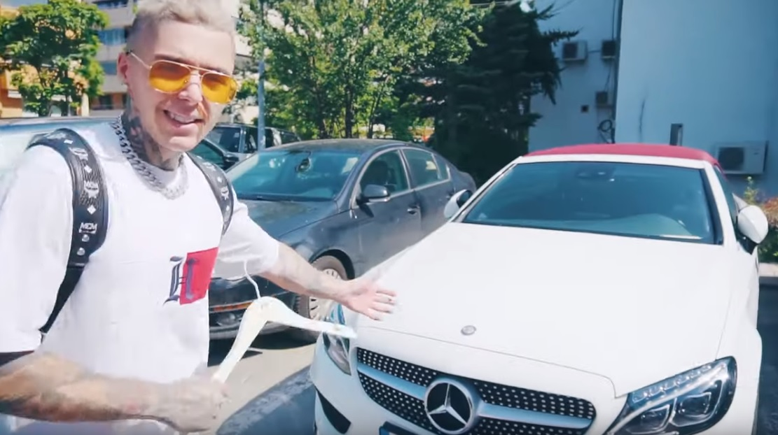 Ce mașină și-a cumpărat Lino Golden, fiul adoptiv al lui Alex Velea. Costă 55.000 de euro fără opțiuni!
