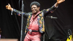 Cancerul a răpus un cântăreţ descoperit de James Brown! 