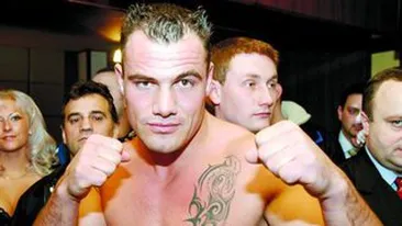 S-a nascut pentru a da de pamant cu Sefo