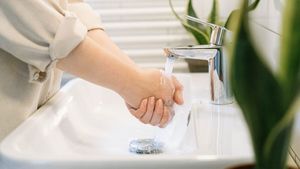 Dosar prima conectare! De ce acte au nevoie românii cu venituri mici pentru a primi bani de la stat