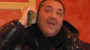 VIDEO Nelson Mondialul este cel mai amuzant interlop! Este blindat cu bani, are zeci de ghiuluri si isi da valoare pe youtube!