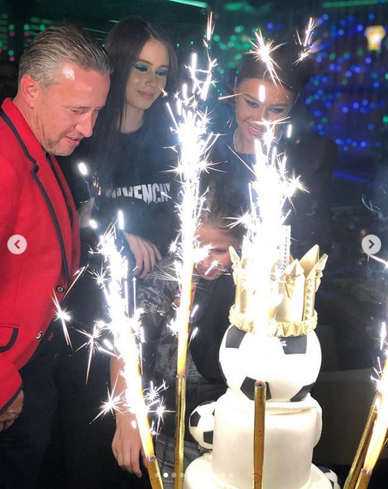 Laurențiu Reghecampf și-a cumpărat un “tanc“! A venit cu bijuteria la ziua soției sale, Anamaria Prodan