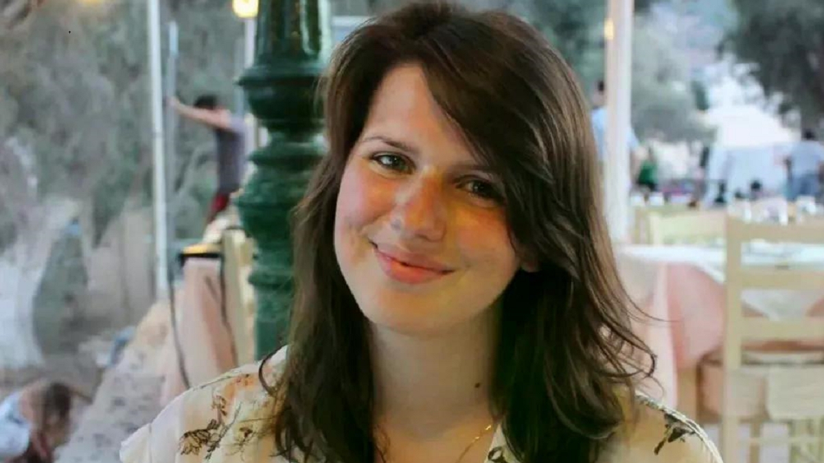 O femeie de 34 de ani a murit după o naștere acasă, interzisă de medici. Nici bebelușul nu a supraviețuit