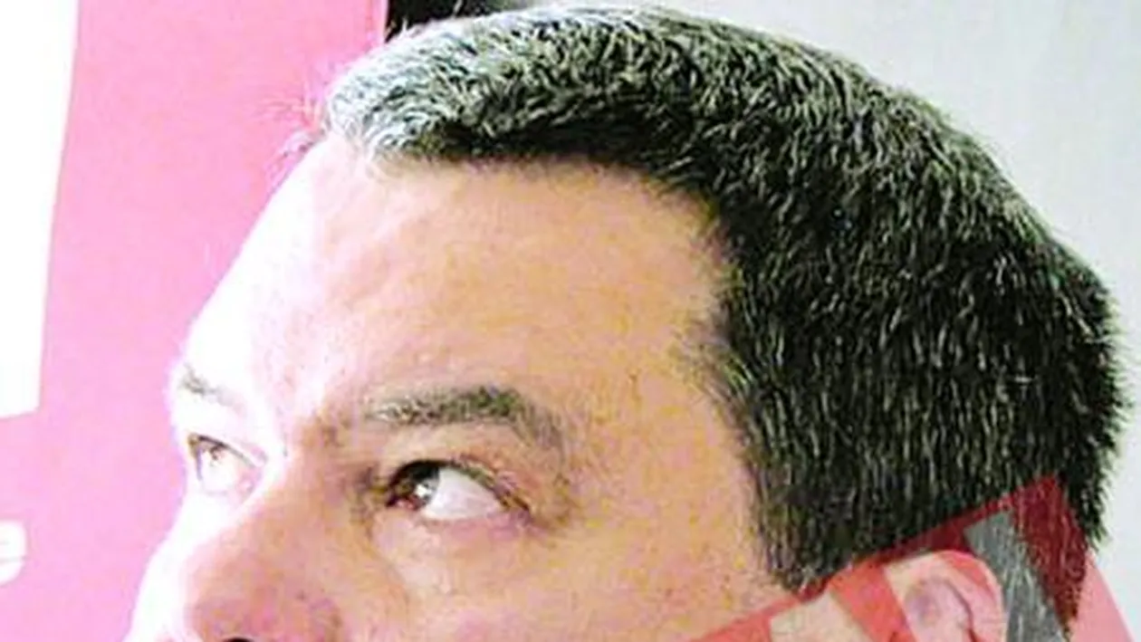 Fiica lui Ralu Filip deseneaza locurile unde tatal i-a promis ca o duce