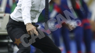 Razvan Lucescu a schimbat doua avioane de frica presei!