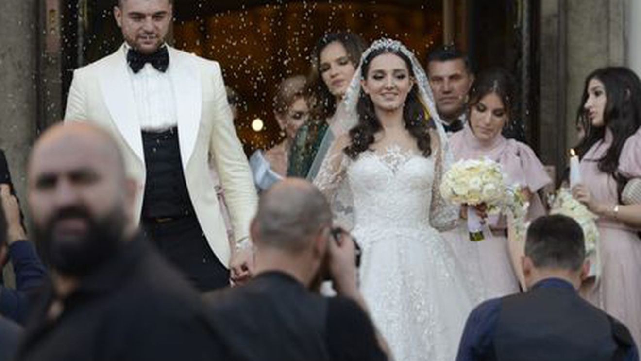 Gata, au terminat calculele! Câți bani au strâns, din toate darurile de nuntă, fiica lui Gigi Becali și soțul ei