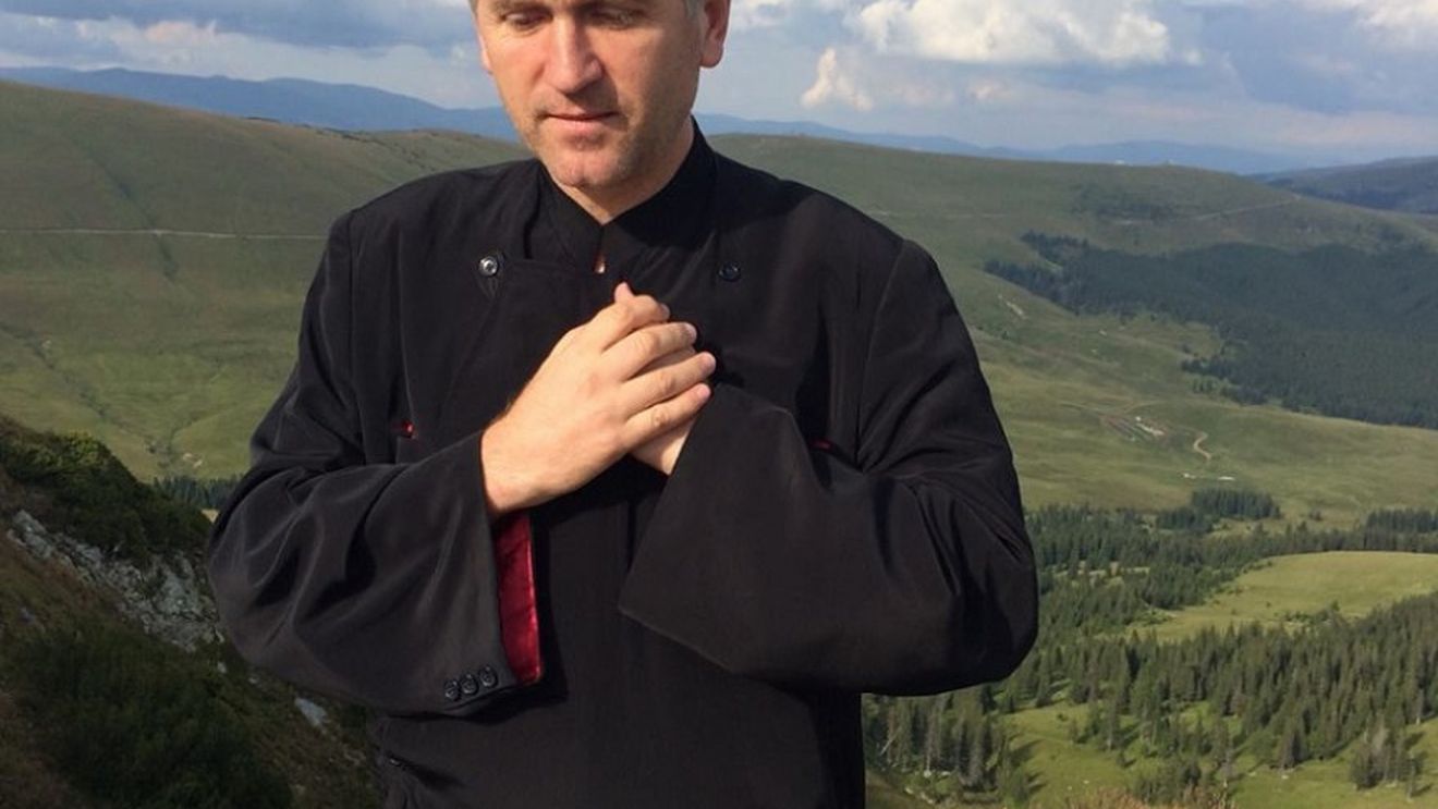 Gestul șocant făcut de Cristian Pomohaci la înmormântarea soției maestrului Nicolae Botgros! Ce a făcut la căpătâiul acesteia: "Sinistre apucături"