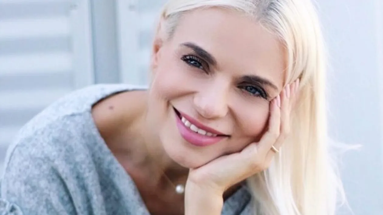 Jojo, la concert, la trei saptamani dupa nastere!