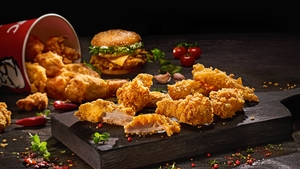 Decizia radicală luată de KFC. Cum se va produce celebrul pui servit în restaurante