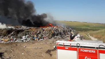 Incendiu puternic la goapa de gunoi din Caracal
