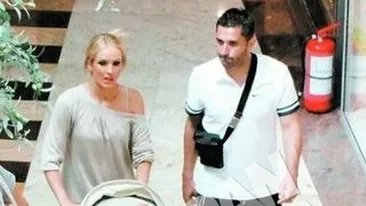 S-au relaxat pe bratul Kassandra! Grecii au ramas socati de fitele familiei Niculescu