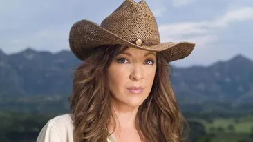 Mama lui Edith Gonzales, distrusă de durere la înmormântarea fiicei sale: ”Fetița mea nu mai este...”