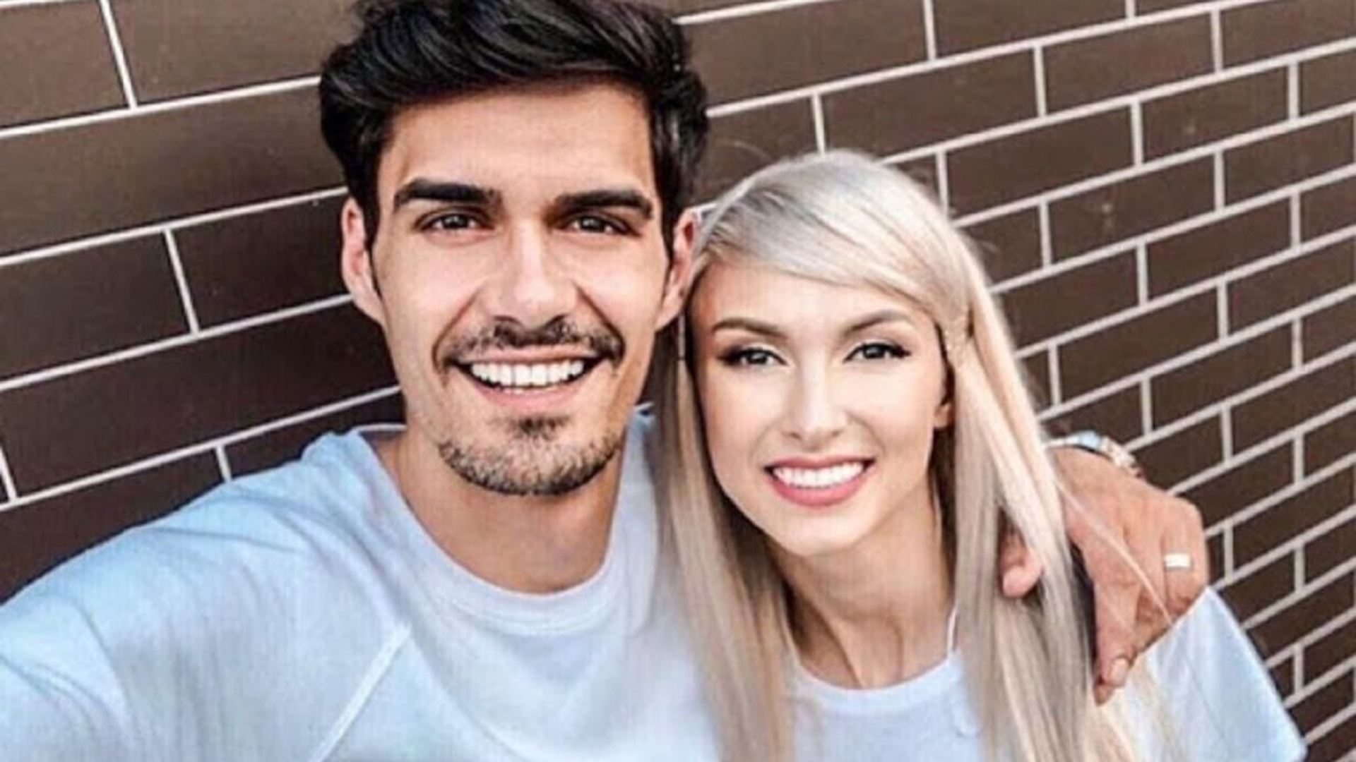 Andreea Bălan îşi caută iubit după despărţirea de George Burcea: „Sunt tânără! Îmi doresc pe cineva care să mă iubească”
