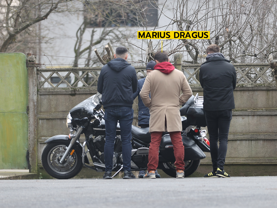 Marius Drăguș, pe numele lui real, și-a chemat și întăriri pentru verificarea tehnică a vehiculului motorizat cu două roți / (Sursa: CANCAN.RO)