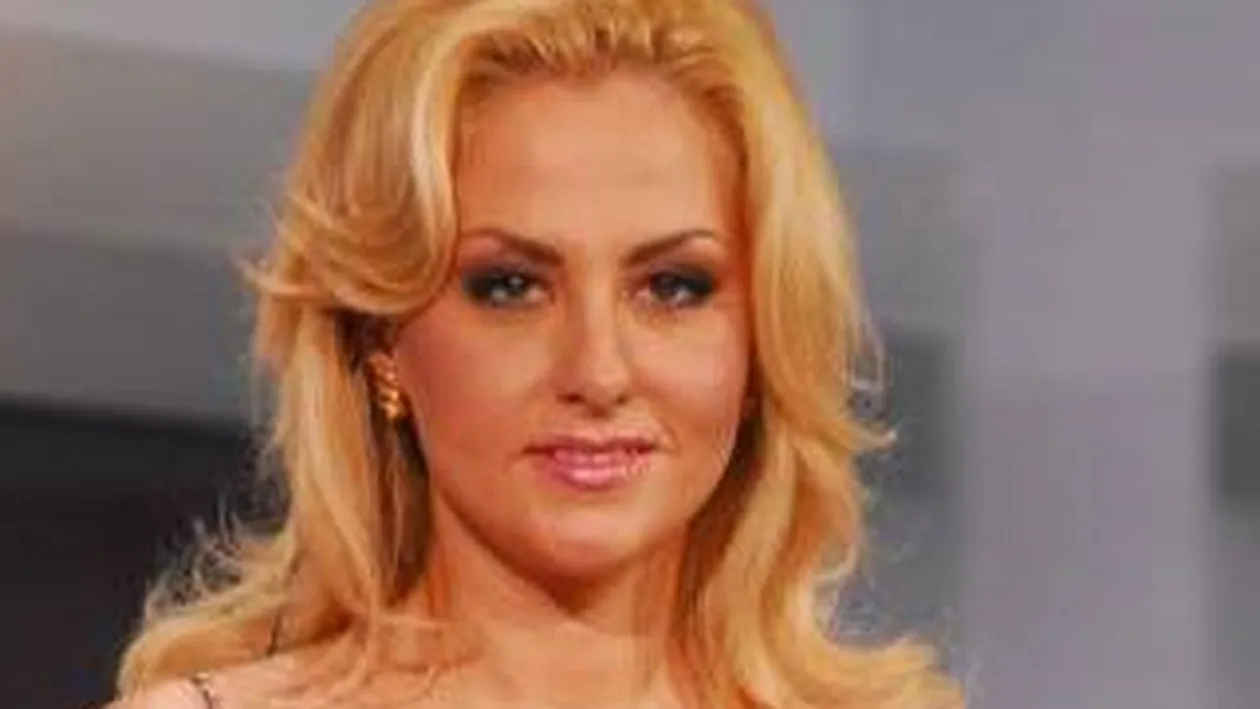 Oana Turcu, despre sotul ei: Cristi a plans cand l-a avut pentru prima data in brate pe fiul nostru