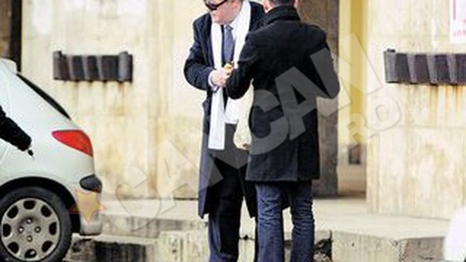 "Tribunul" si-a hranit amicii! Mancarea lui Copos, data la caini de Vadim