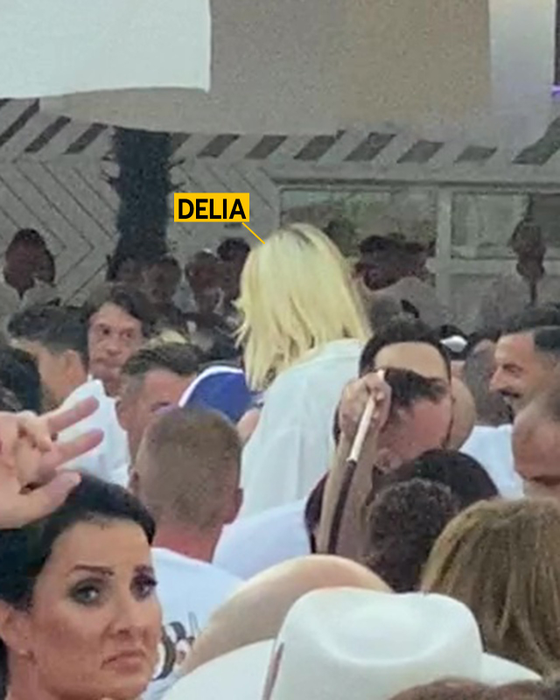 Delia, Codin Maticiuc și Răzvan Munteanu au dansat pe mese la Loft