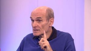 CTP replici acide la adresa lui Klaus Iohannis! „Data de 15 mai este o dată politică. Vrea să pompeze oxigen în imaginea PNL-ului”