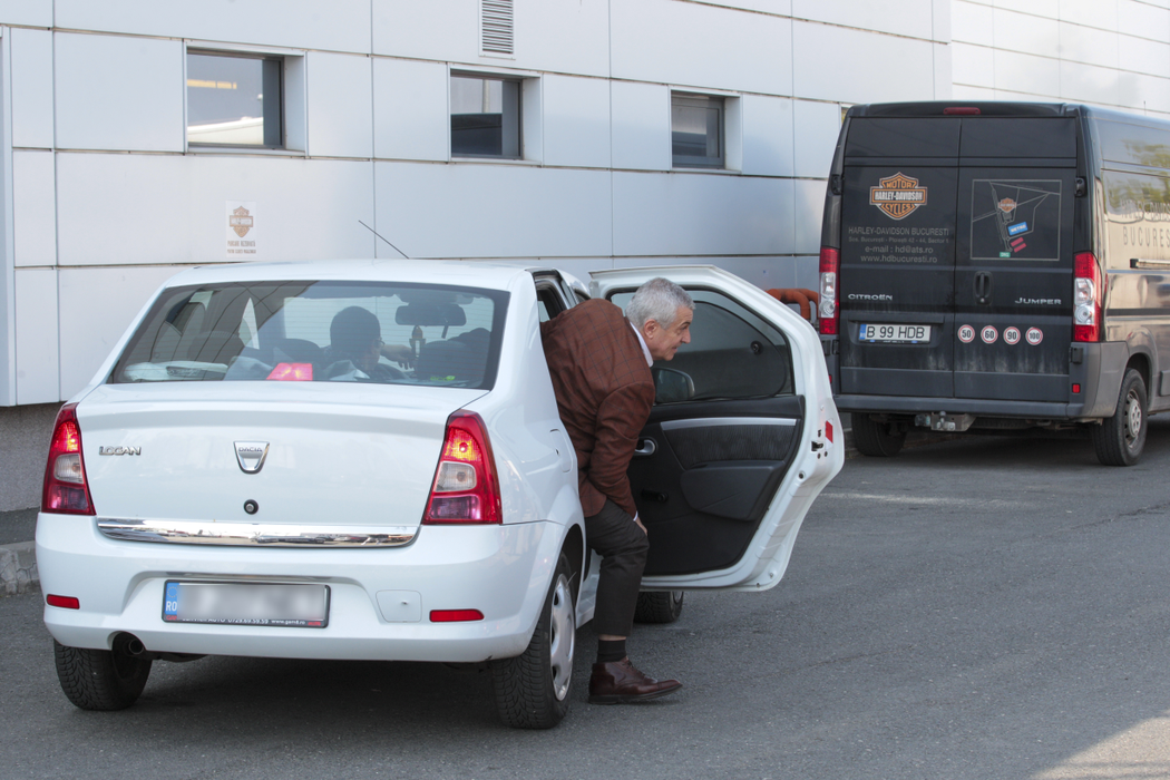 Călin Popescu Tăriceanu a ”fugit” de la birou cu un taxi Uber