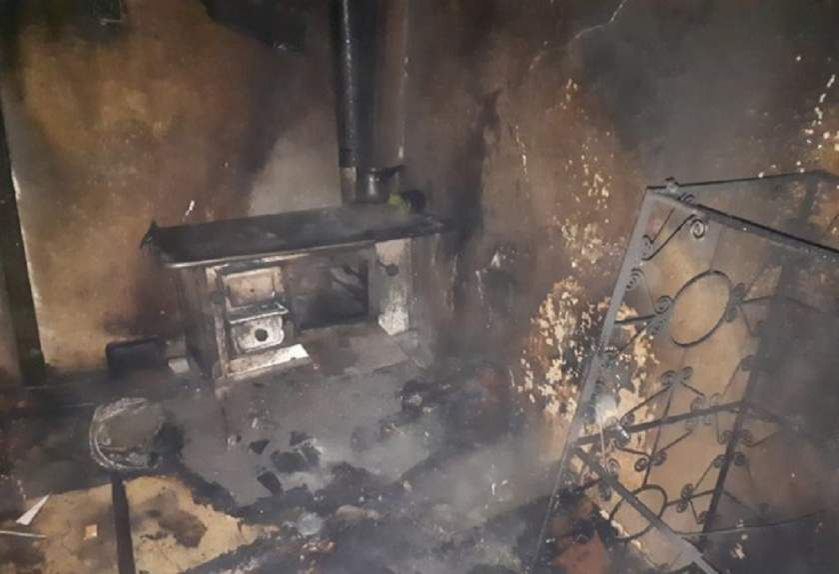 Un bărbat din Arad a ars de viu în propria casă! Cadavrul a fost…