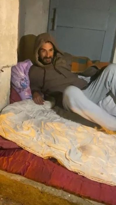 "Fratele geamăn" al lui Adrian Corduneanu trăiește din mila oamenilor