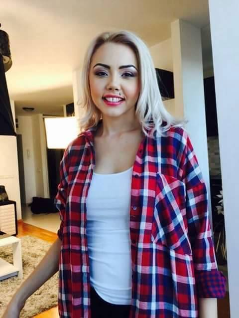 Maşina Denisei, surprinsă în trafic! Nu le-a venit să creadă când au văzut cine era la volan