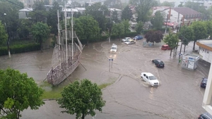 Ploi şi inundaţii în judeţul Constanţa. Militarii au intervenit de urgenţă